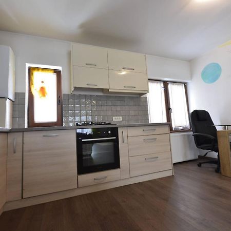 Apartament Astra Bn70 Lägenhet Braşov Exteriör bild